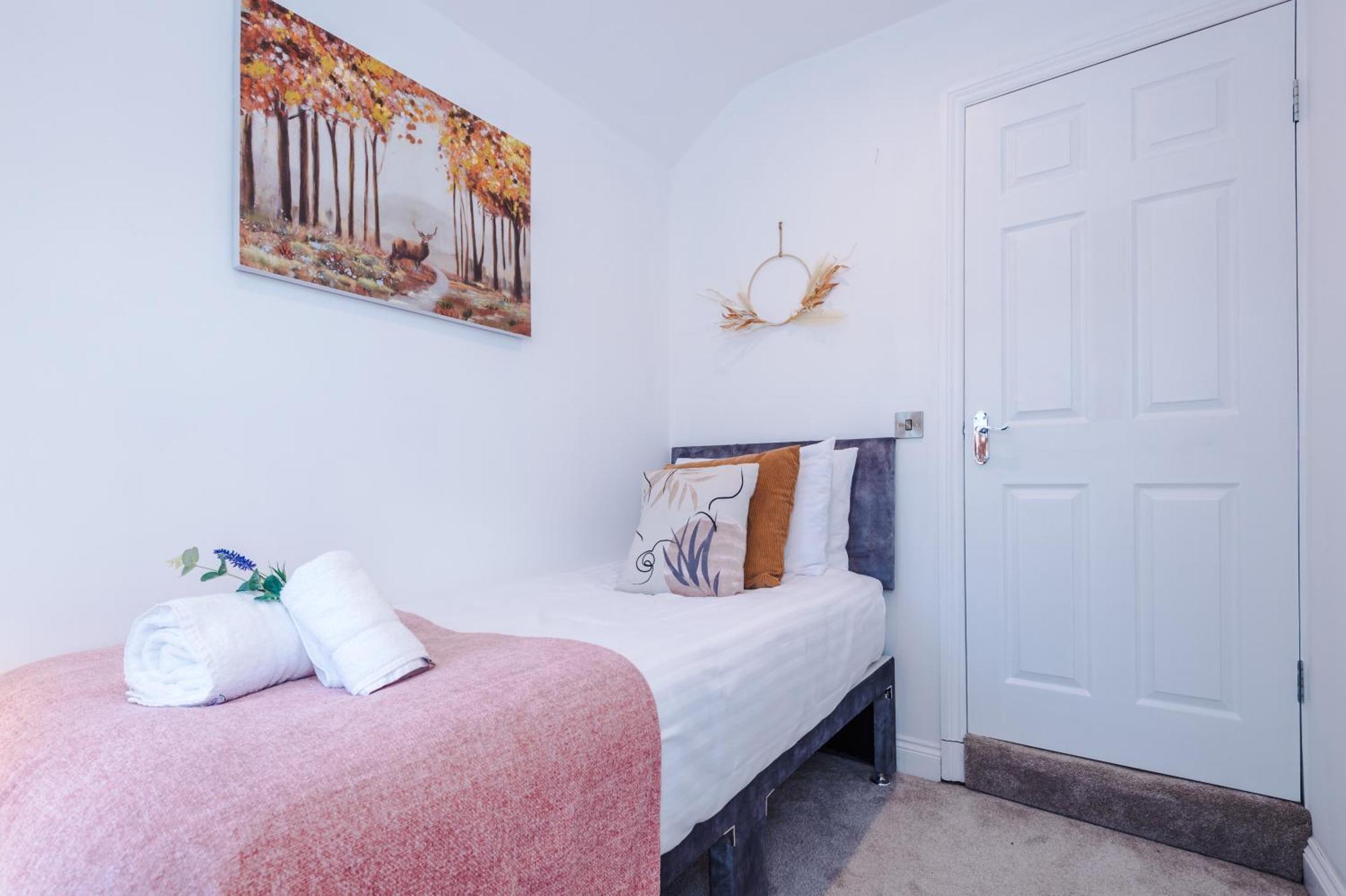 Spacious 3-Bed Home In Nantwich By 53 Degrees Property - Amazing Location, Ideal For Groups - Sleeps 6 エクステリア 写真