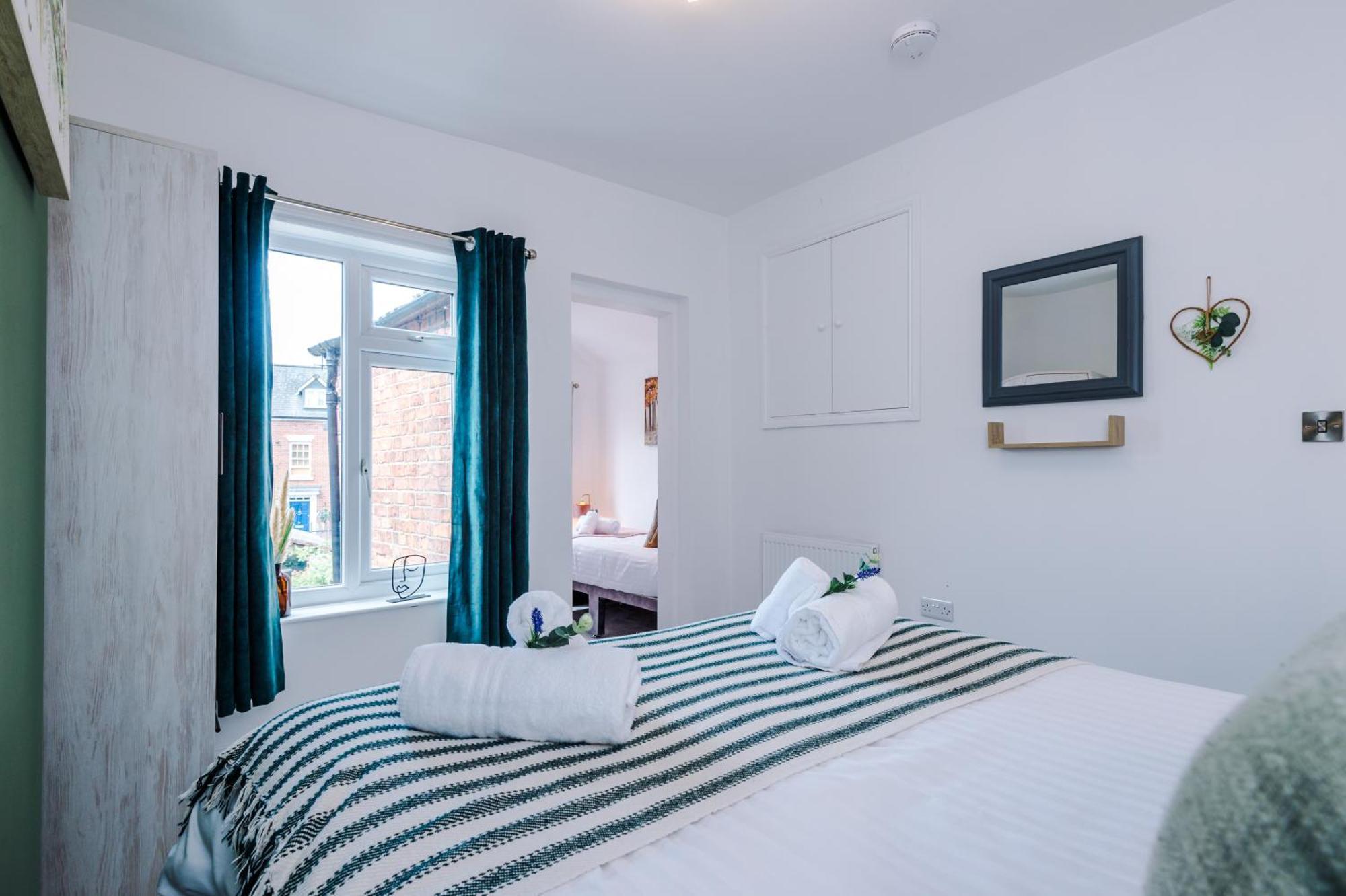 Spacious 3-Bed Home In Nantwich By 53 Degrees Property - Amazing Location, Ideal For Groups - Sleeps 6 エクステリア 写真