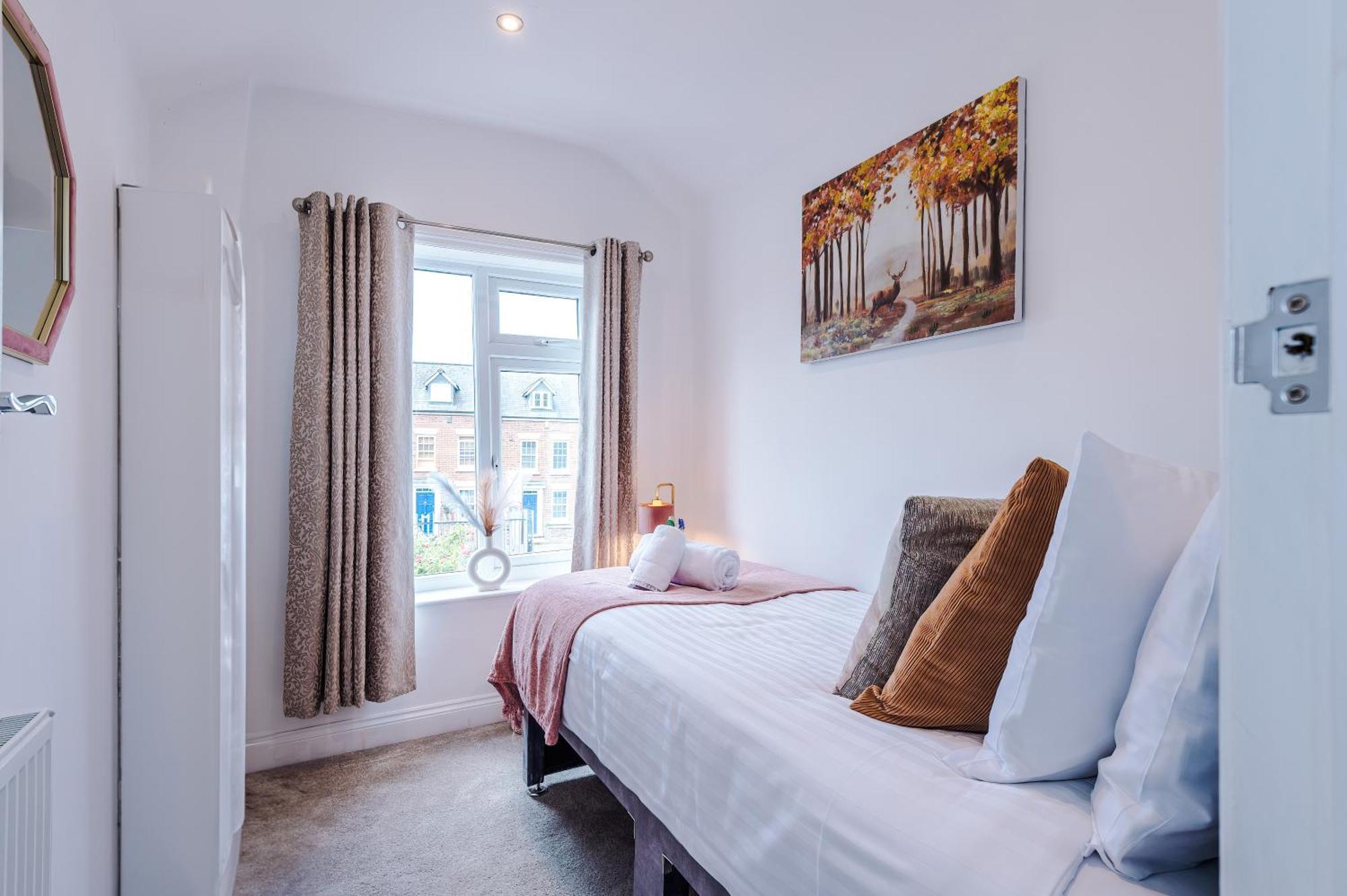 Spacious 3-Bed Home In Nantwich By 53 Degrees Property - Amazing Location, Ideal For Groups - Sleeps 6 エクステリア 写真