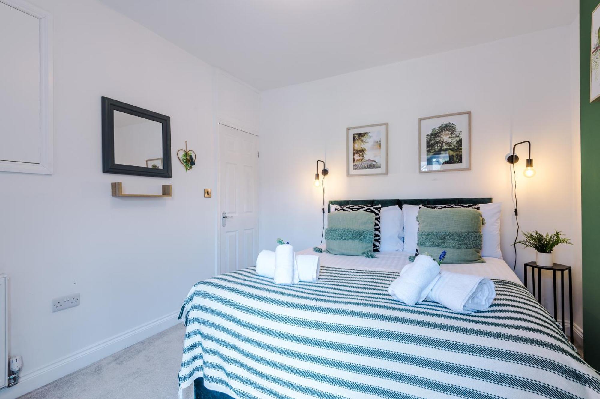 Spacious 3-Bed Home In Nantwich By 53 Degrees Property - Amazing Location, Ideal For Groups - Sleeps 6 エクステリア 写真