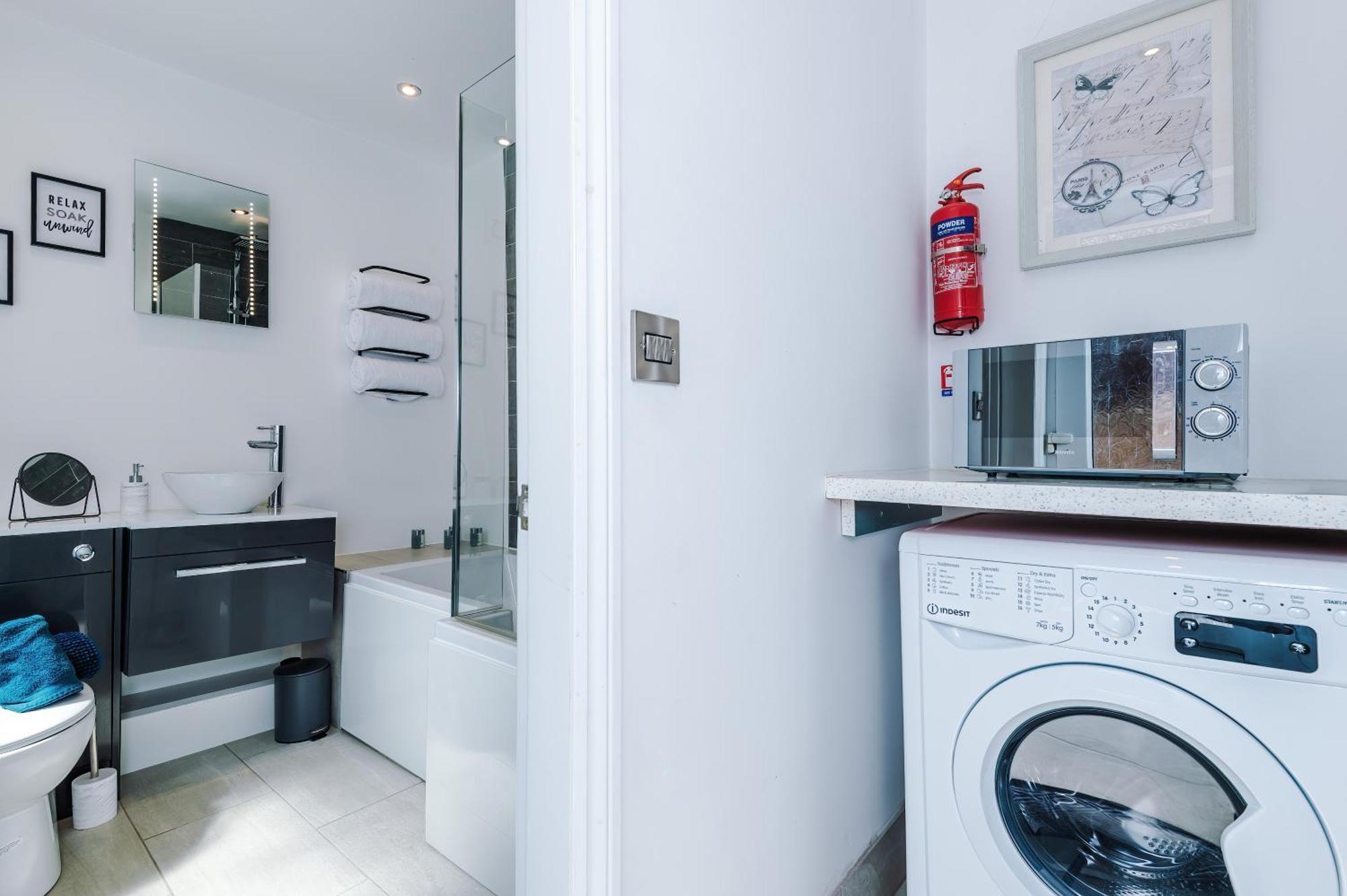 Spacious 3-Bed Home In Nantwich By 53 Degrees Property - Amazing Location, Ideal For Groups - Sleeps 6 エクステリア 写真