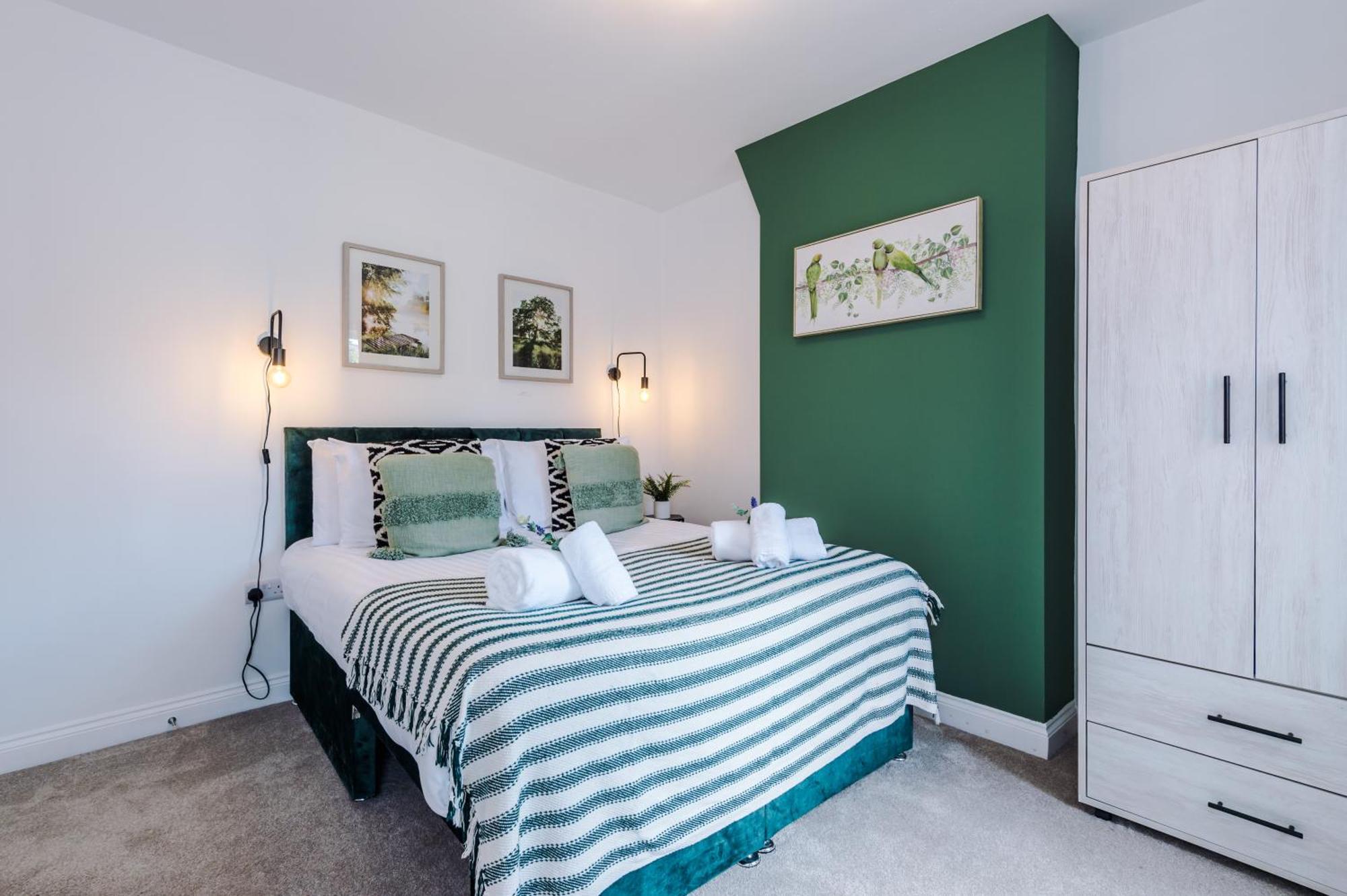 Spacious 3-Bed Home In Nantwich By 53 Degrees Property - Amazing Location, Ideal For Groups - Sleeps 6 エクステリア 写真